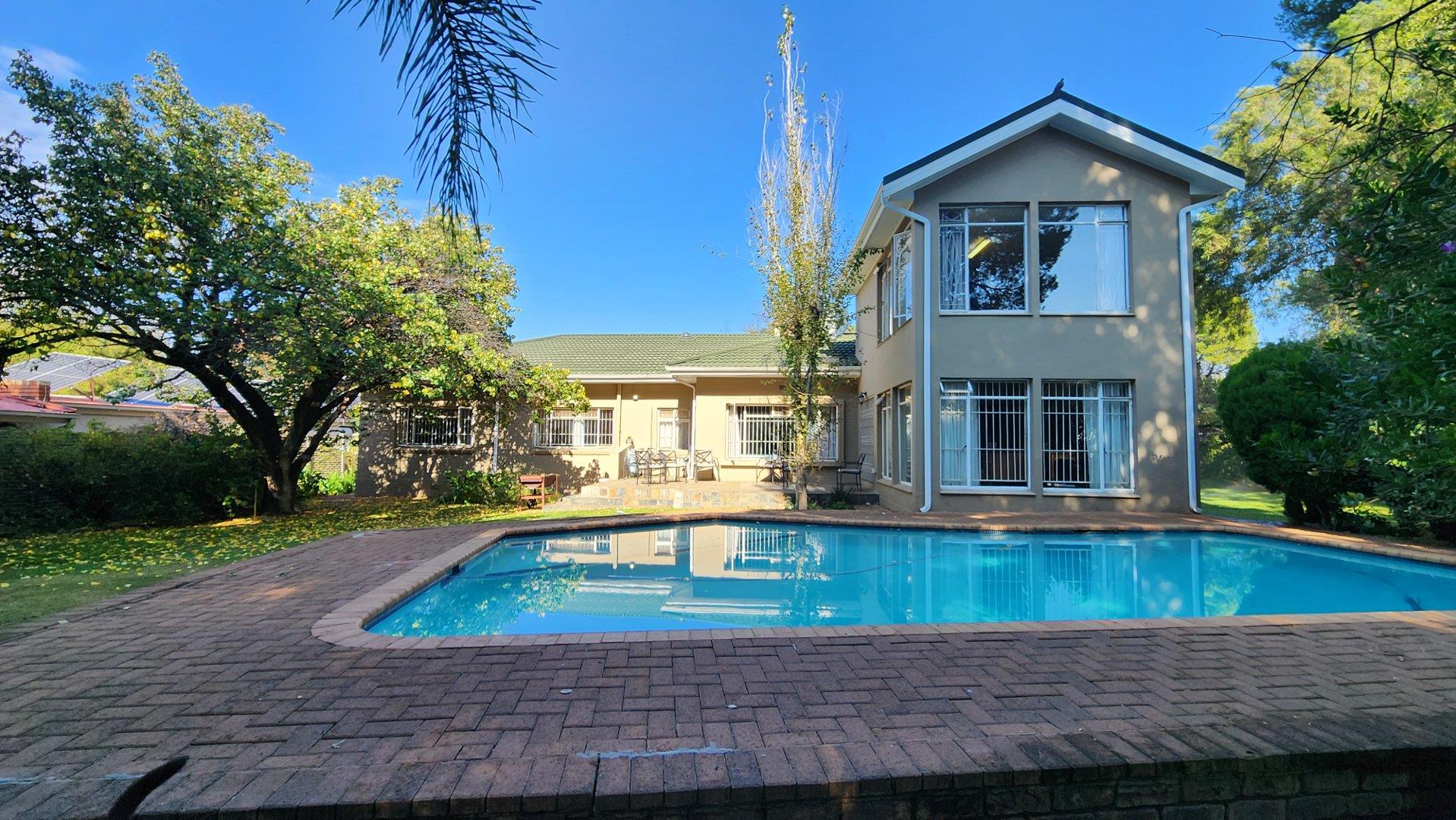 5 Bedroom House for sale in Dan Pienaar P24114415023