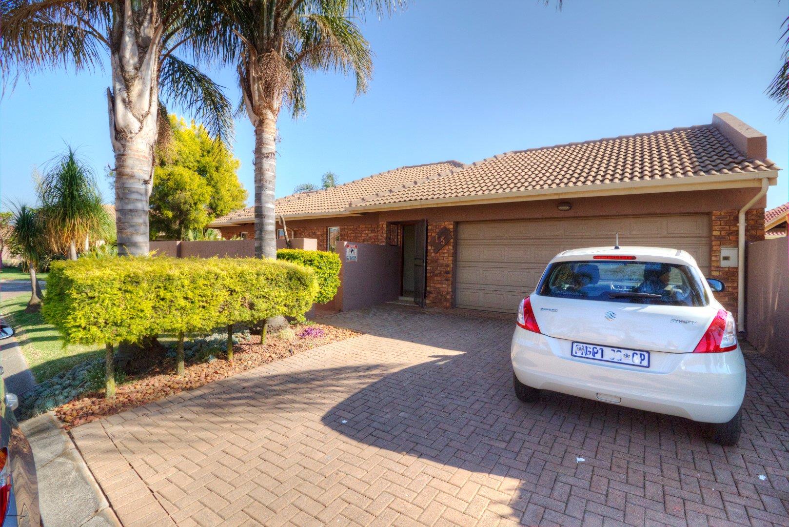 3 Bedroom House for sale in Terenure 15 65th Boulevard Estate, 15