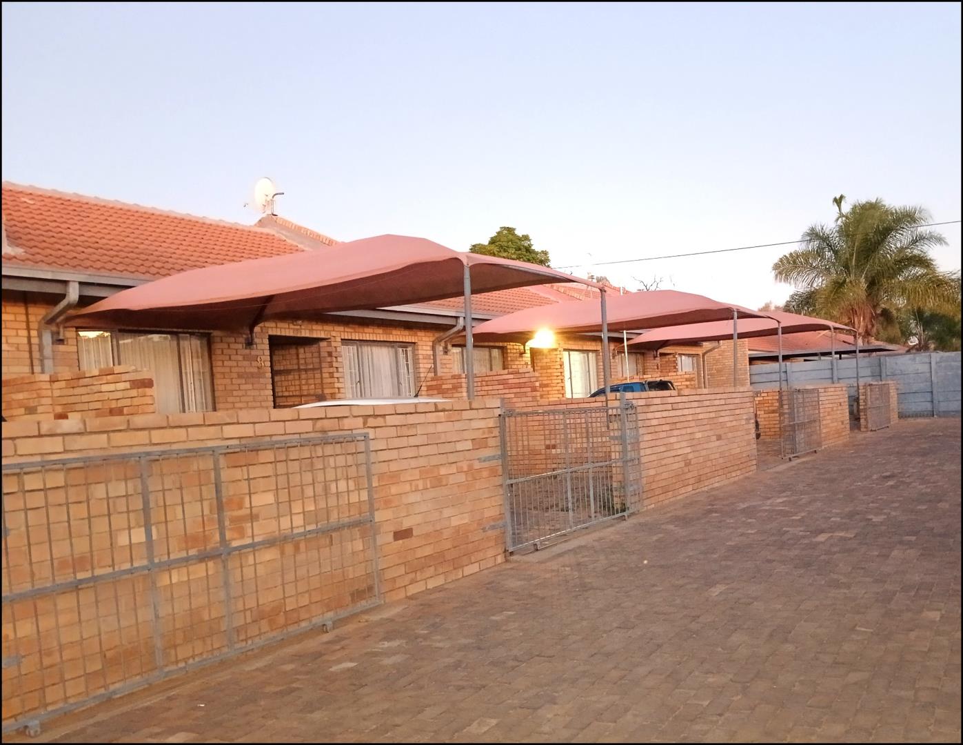 2 Bedroom Townhouse for sale in Annadale P24114415842