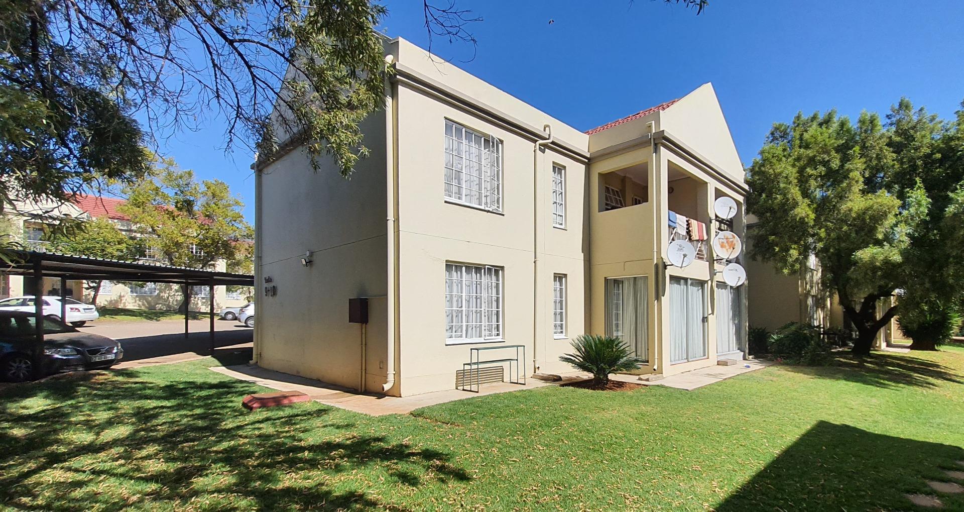 2 Bedroom Apartment / flat for sale in Faerie Glen P24114416814