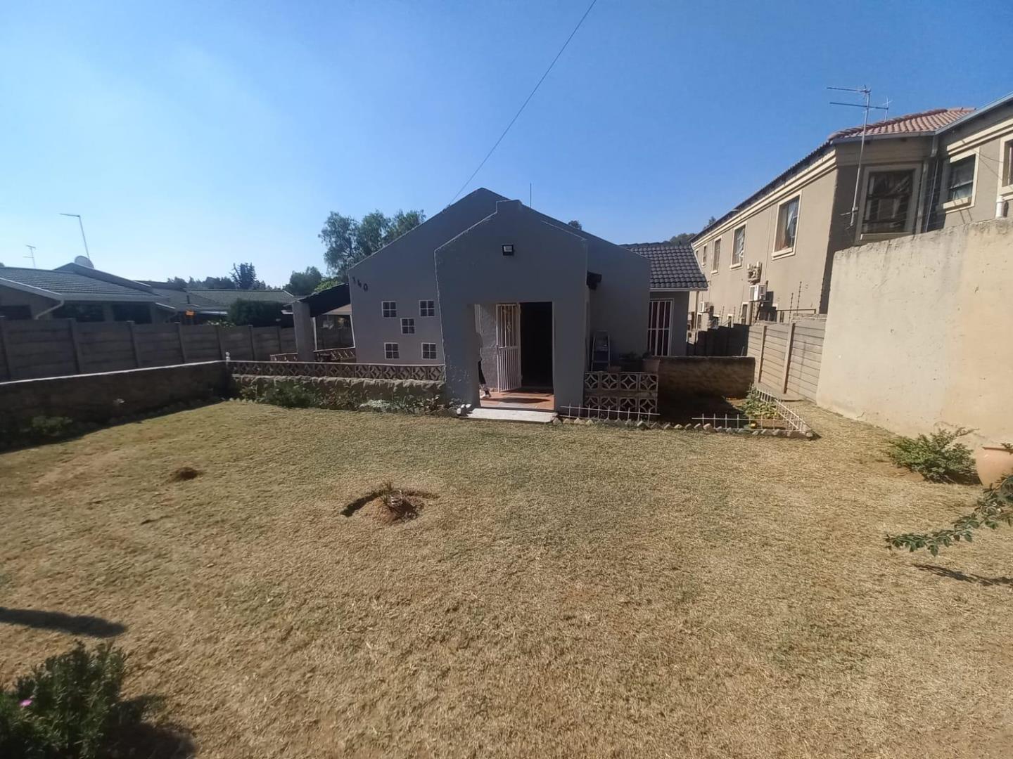 3 Bedroom House for sale in Elandspark P24114419335