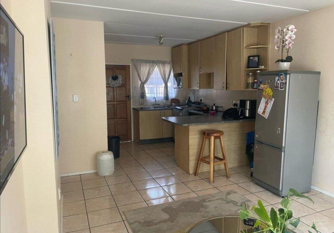 2 Bedroom Apartment / flat for sale in Kenmare P24114419608