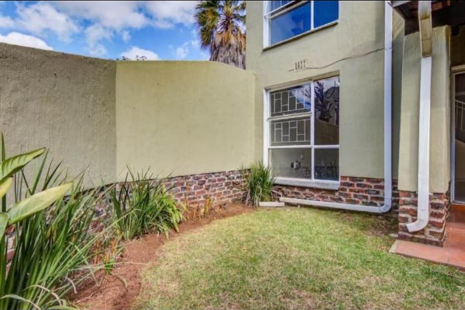 Farrarmere Property Townhouses to rent in Farrarmere