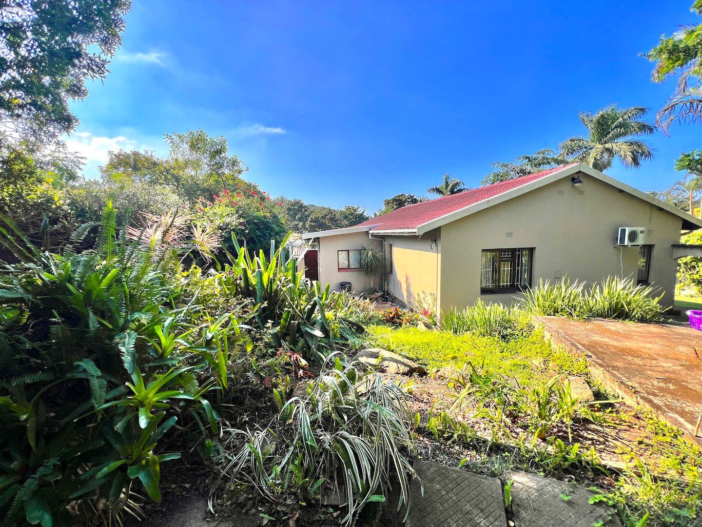 3 Bedroom House for sale in Scottburgh South 2 Barbara Avenue P24