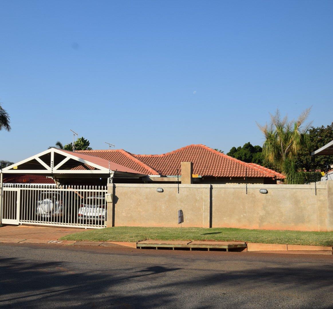 3 Bedroom House for sale in Montana Park P24114422470