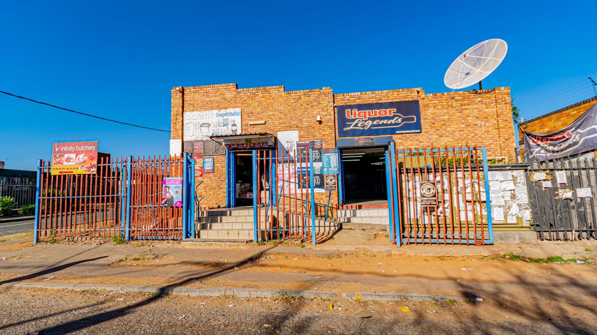 Commercial property for sale in Regents Park P24112853172