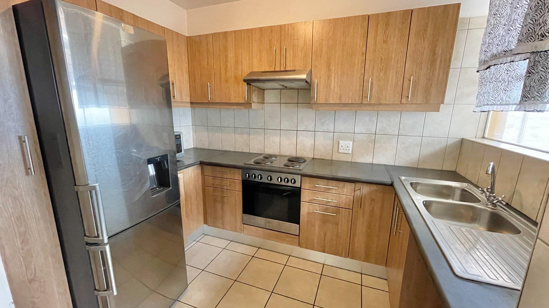 1.5 Bedroom Apartment / flat for sale in Goodwood Central 3753