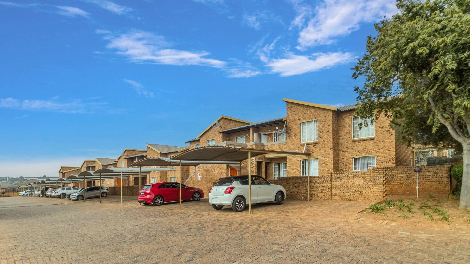 3 Bedroom Apartment / flat for sale in Erand Gardens P24114425725