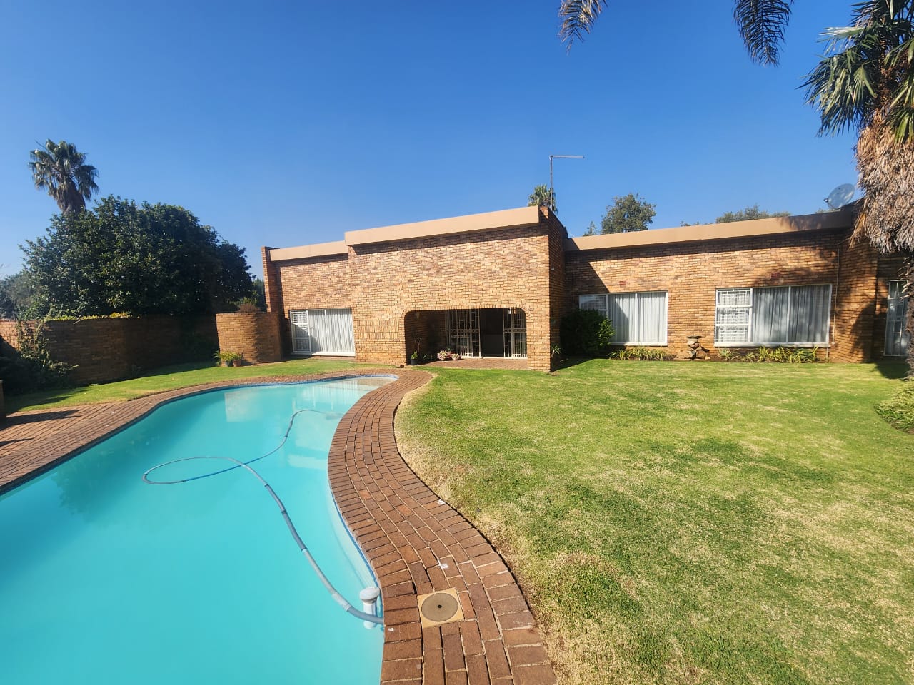 Lakefield Property Houses for sale in Lakefield