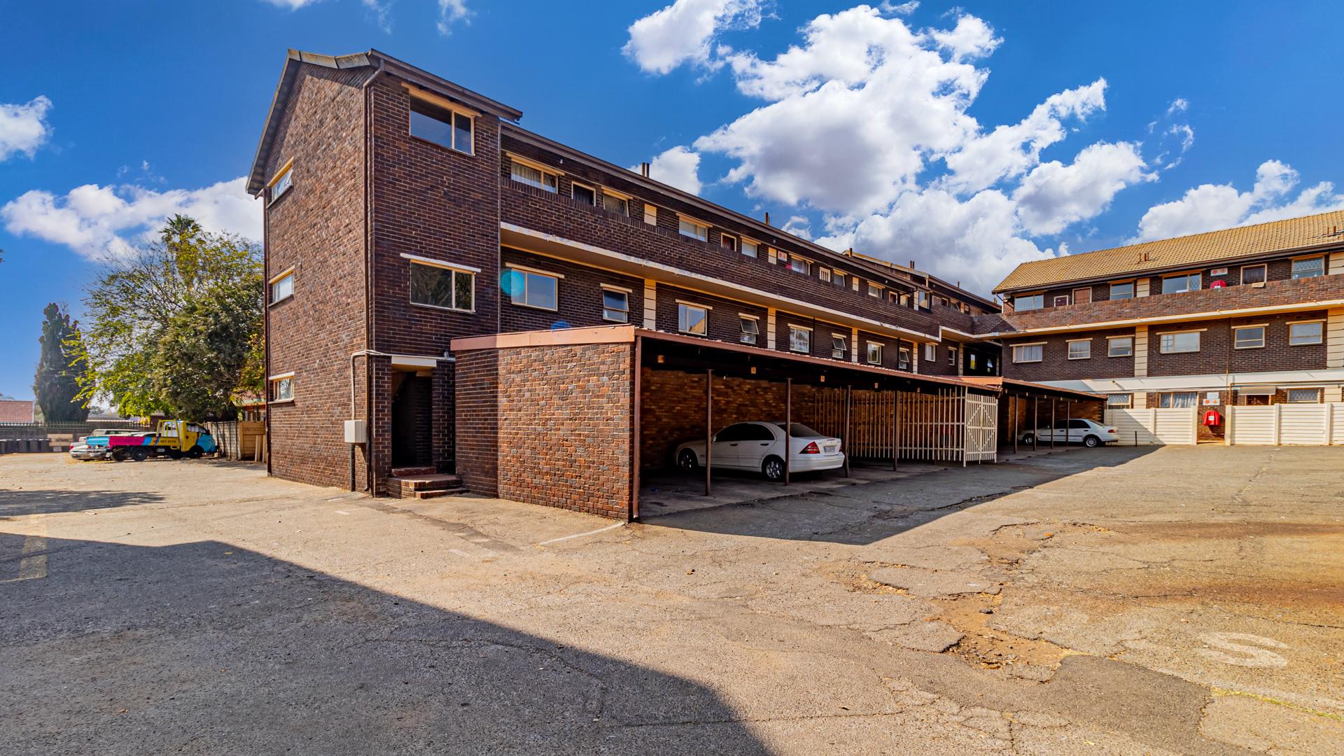 2 Bedroom Townhouse for sale in Croydon 51 Jacoba Loots Road P24