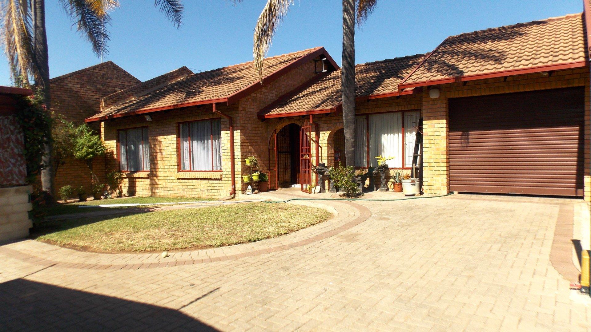 2 Bedroom Townhouse for sale in Annadale P24114426145