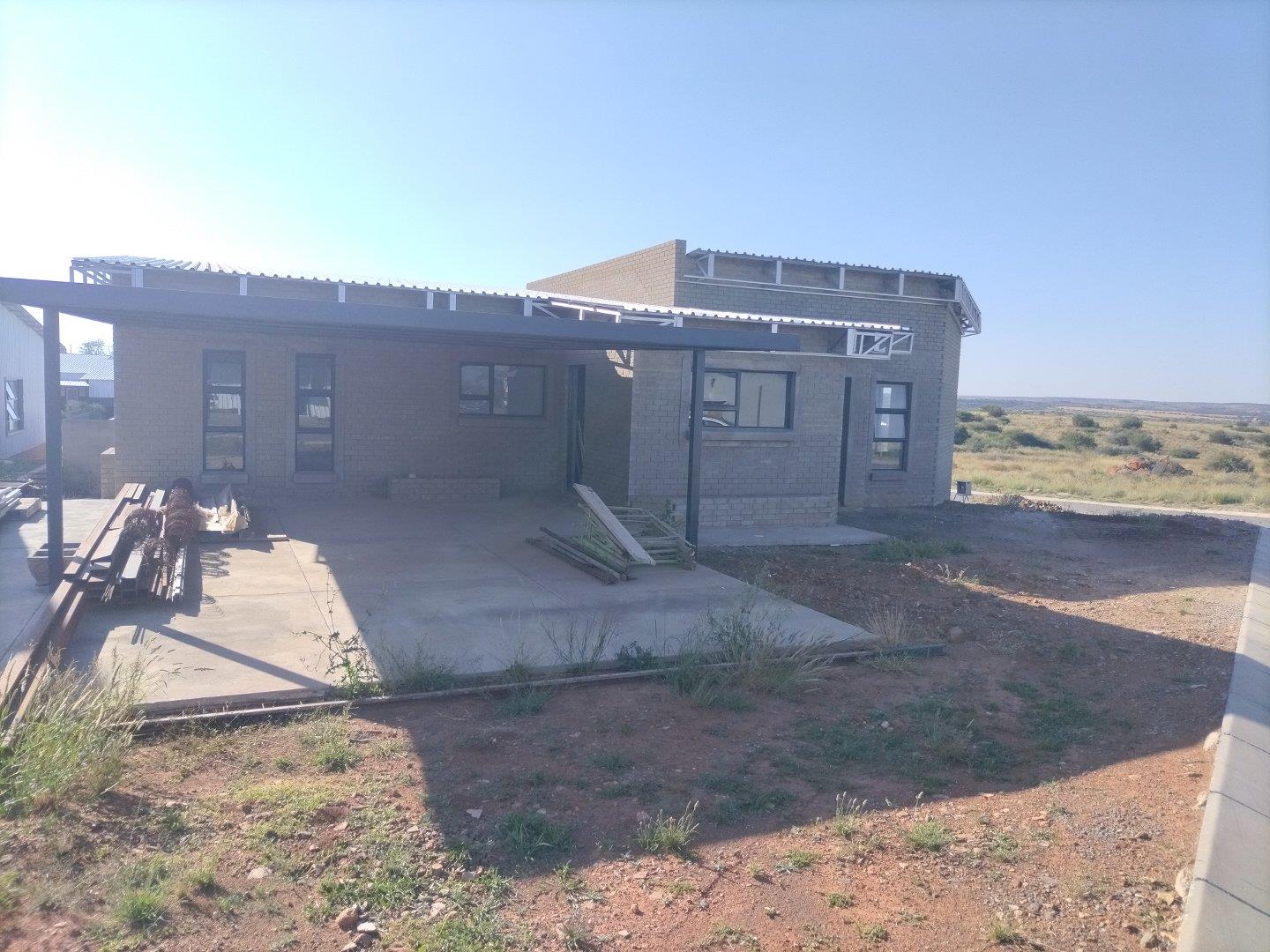 3 Bedroom House for sale in Orania P24114427643