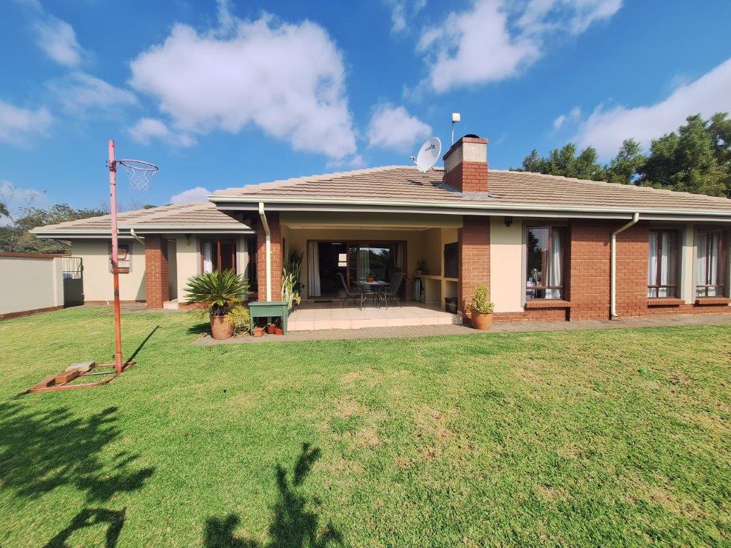 3 Bedroom House to rent in Midstream Estate 1 Amden North Street