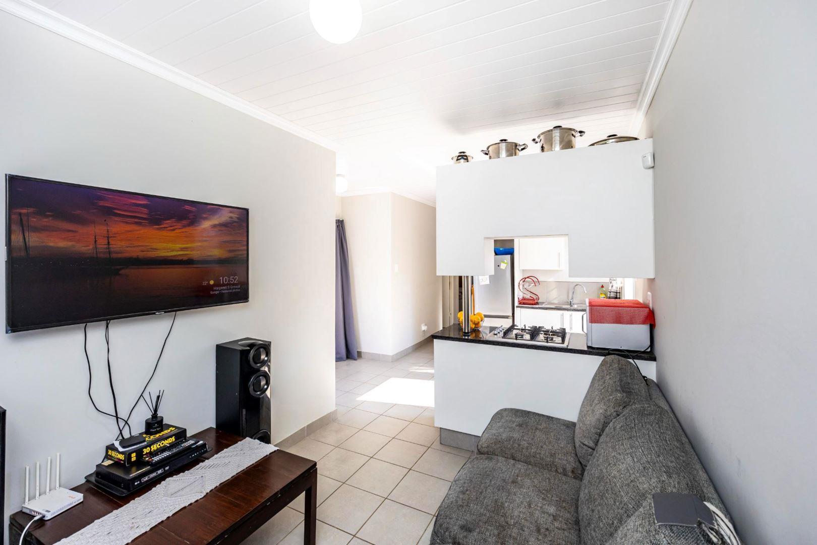 3 Bedroom Townhouse to rent in Amalinda P24114428260