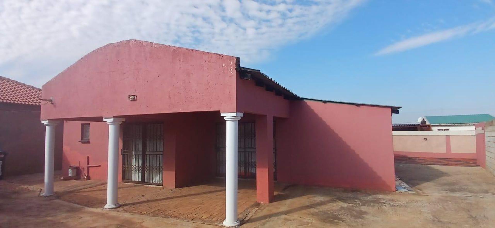 3 Bedroom House for sale in Glen Ridge 10 Allspice Street P24114428452