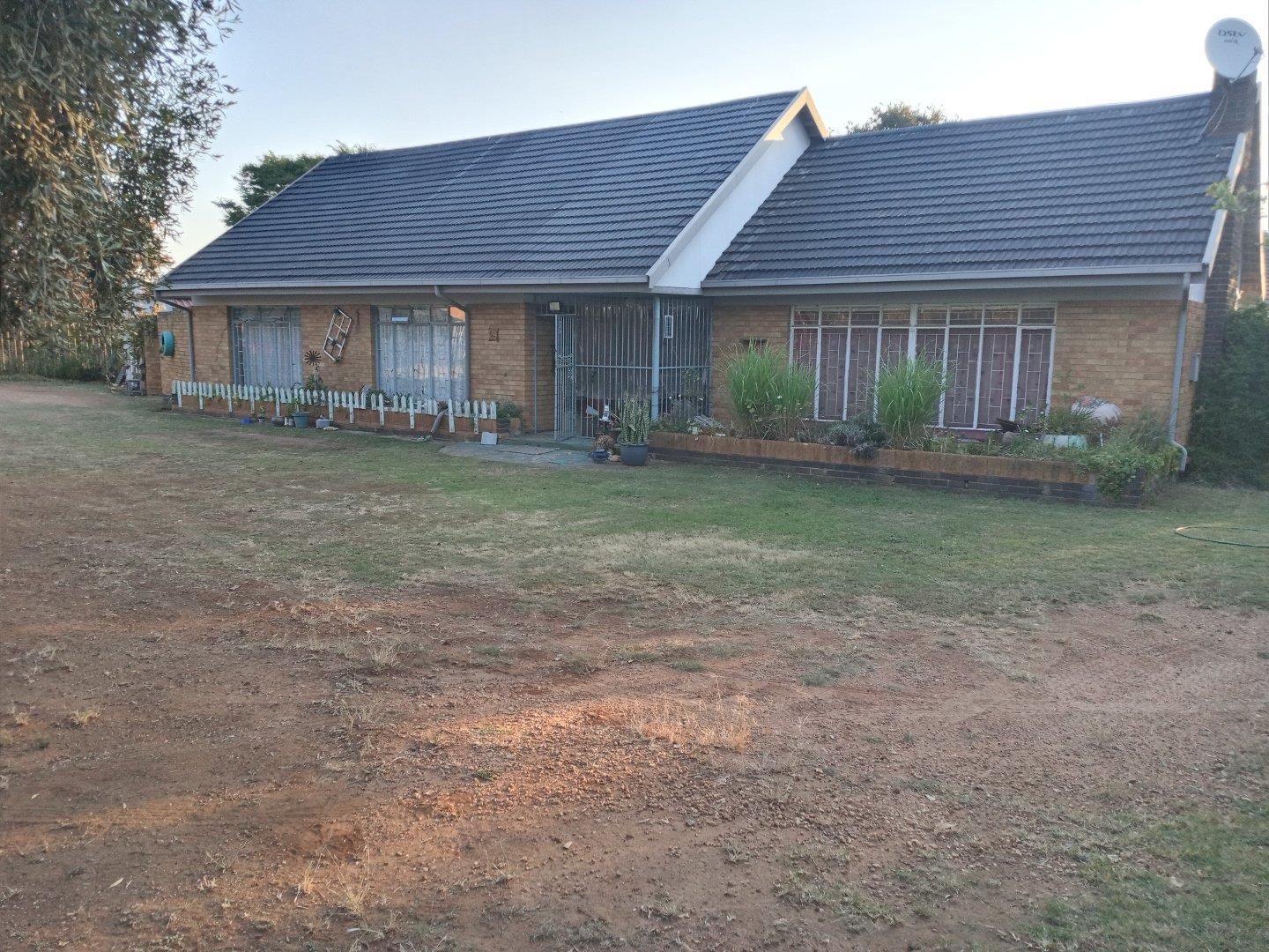 3 Bedroom House for sale in Kempton Park Ext 4 29 Mulberry Avenue