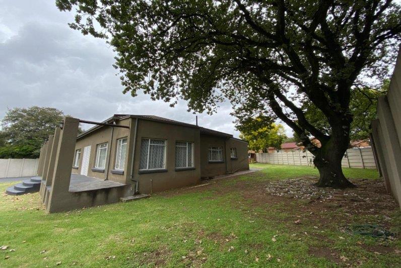 Parkhill Gardens Property Property and houses to rent in Parkhill