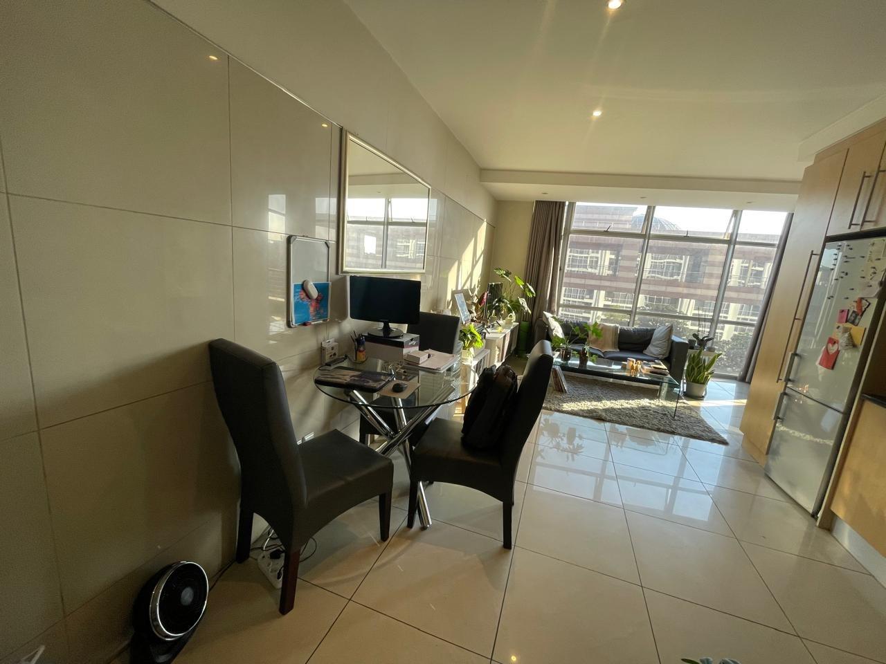 1 Bedroom Apartment / flat to rent in Sandton Central P24114429855