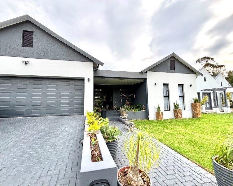 3 Bedroom House for sale in Wedgewood Golf Estate Wedgewood Golf