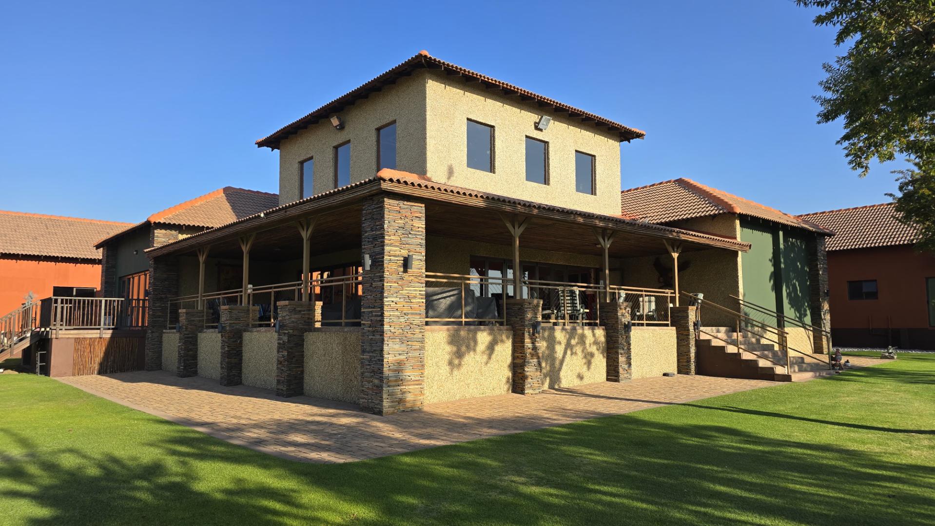 8 Bedroom House for sale in Marlbank P24114433786