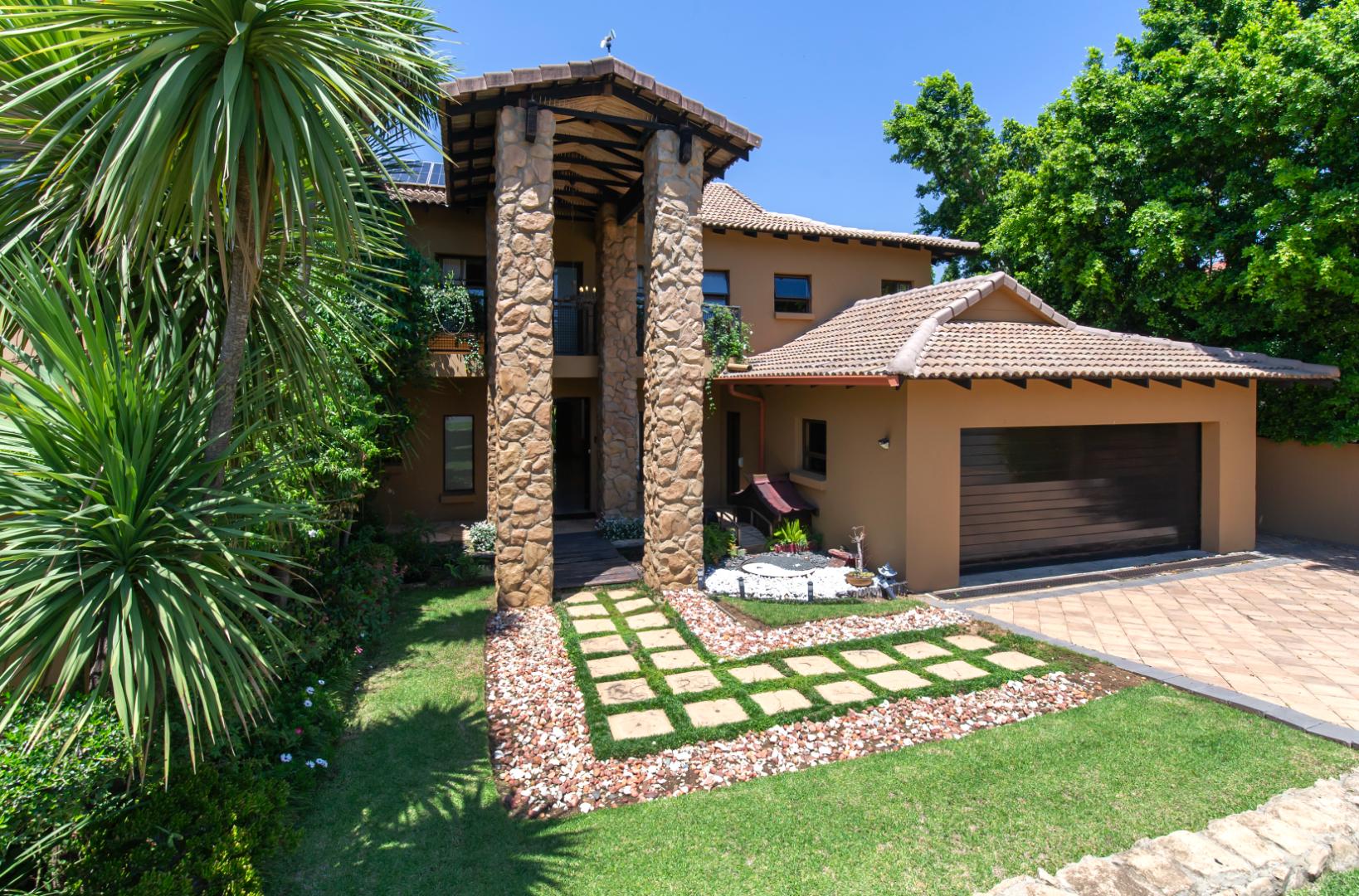 6 Bedroom House for sale in Fernbrook Estate Fernbrook Estate, 17