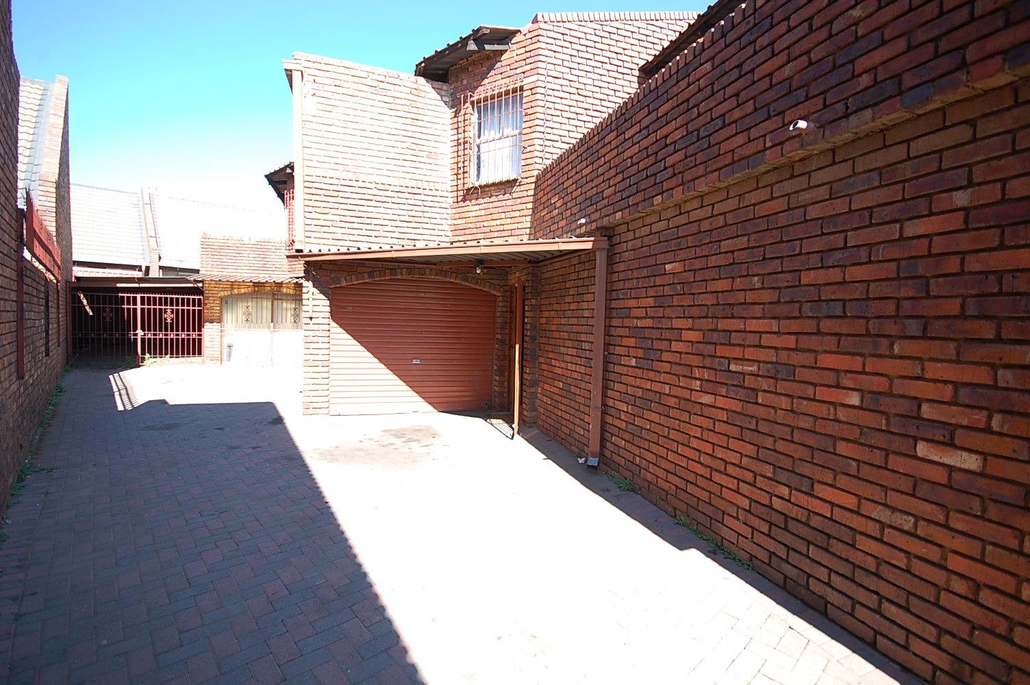 Forest Hill, Johannesburg Property Property and houses for sale in Forest Hill, Johannesburg