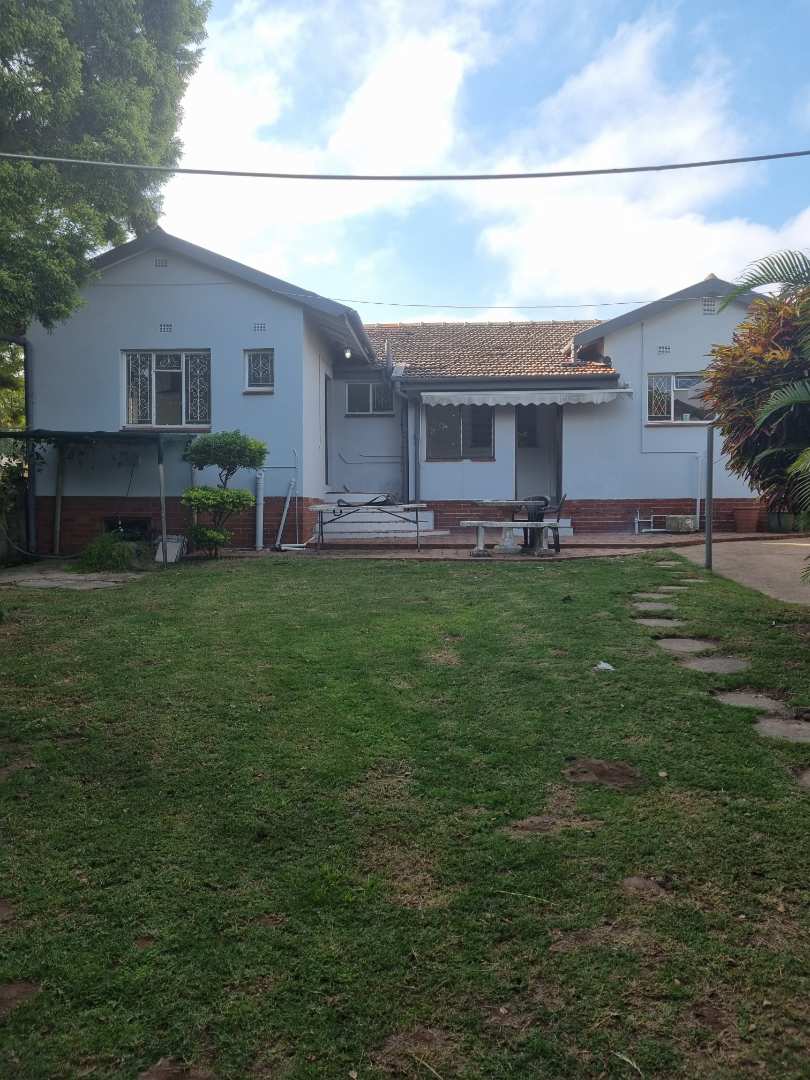 4 Bedroom House for sale in Northdene P24114371148