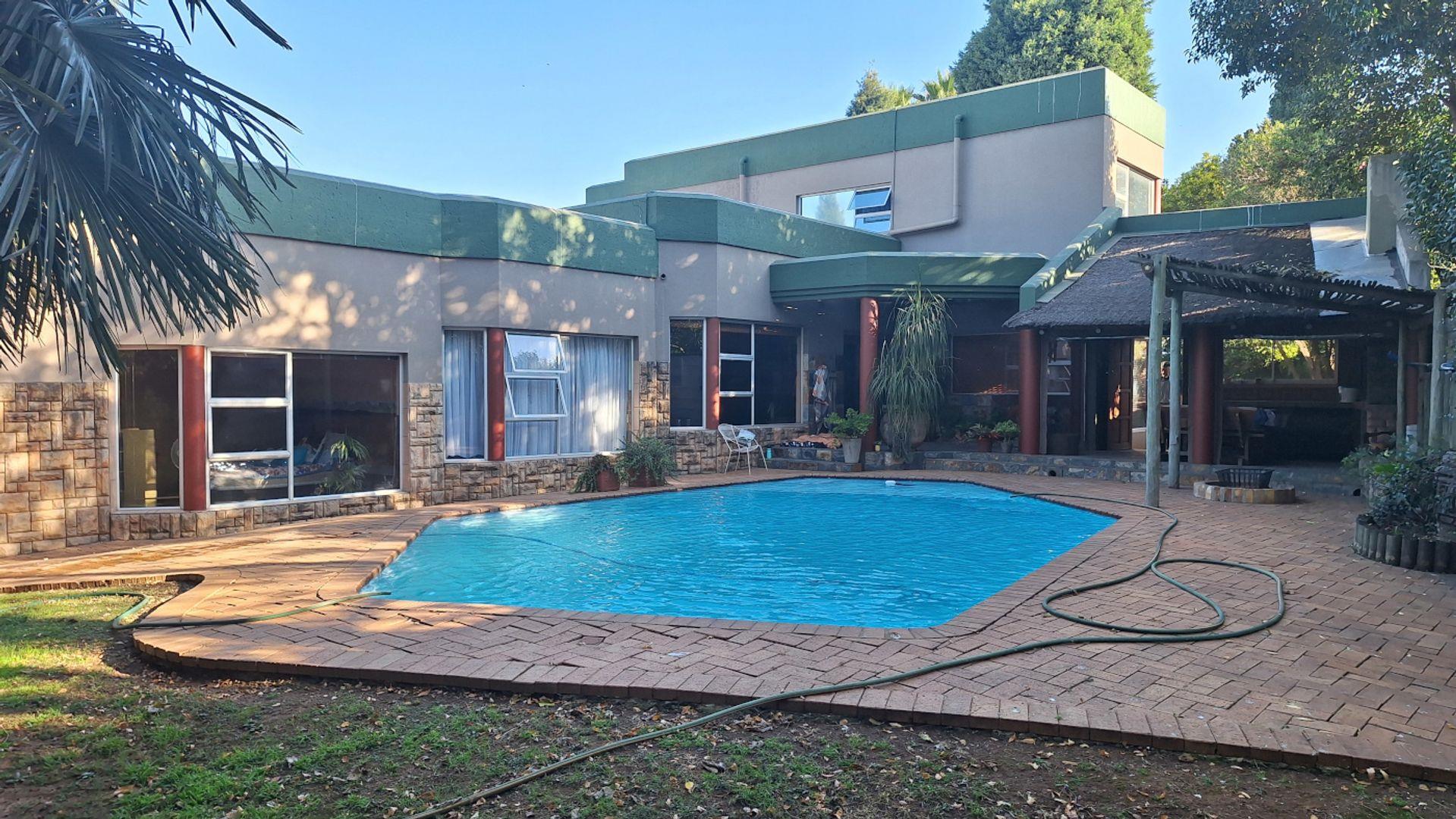 7 Bedroom House for sale in Vanderbijlpark SE 4 P24114437551