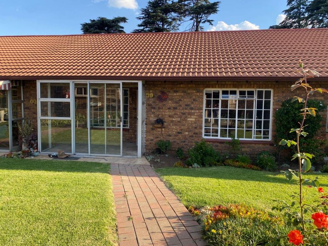 2 Bedroom Townhouse for sale in Bartlett 71 Caravelle Road P24