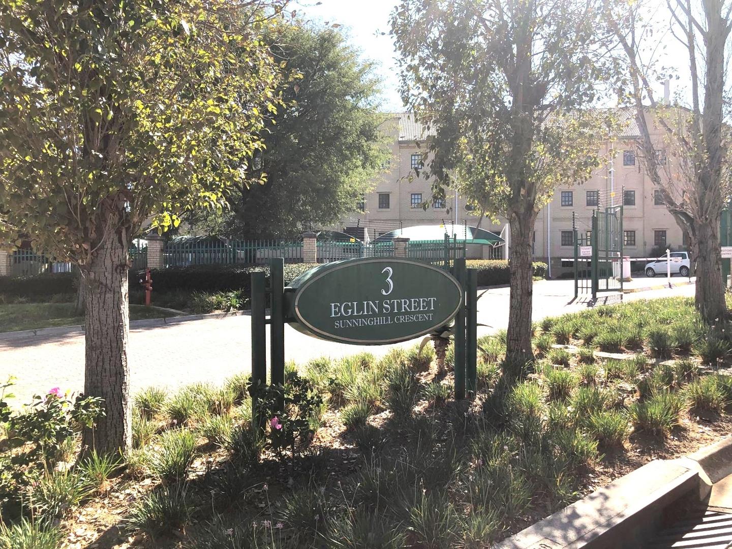 Commercial property for sale in Sunninghill P24114438554