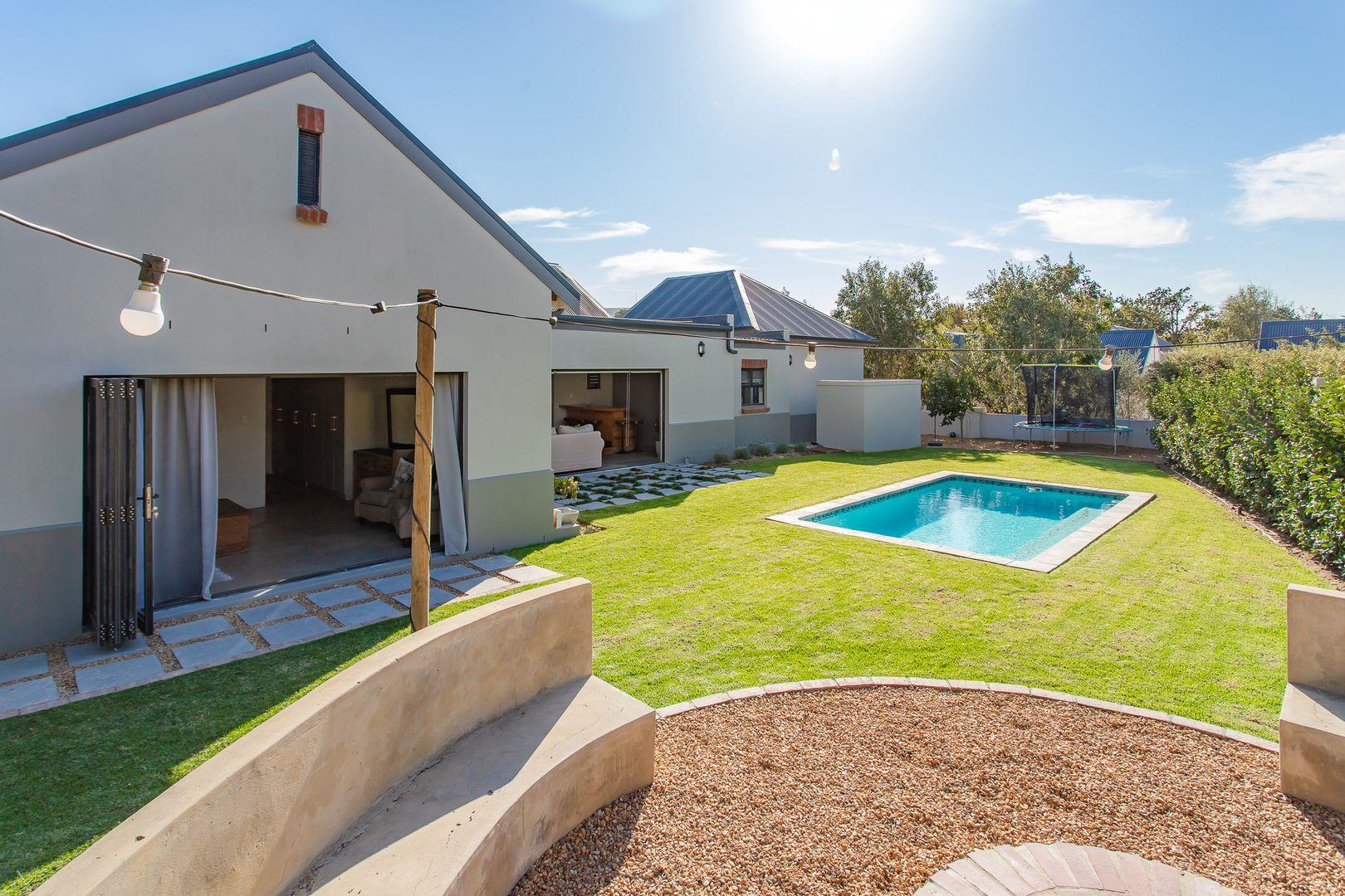 4 Bedroom House for sale in Klein Parys P24114438917