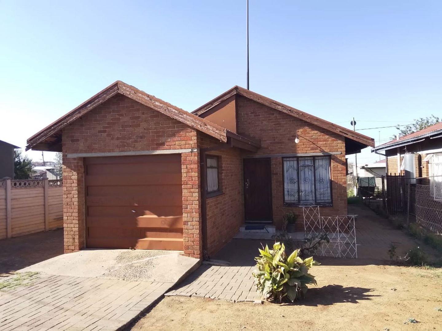 3 Bedroom House for sale in Rocklands P24114439325