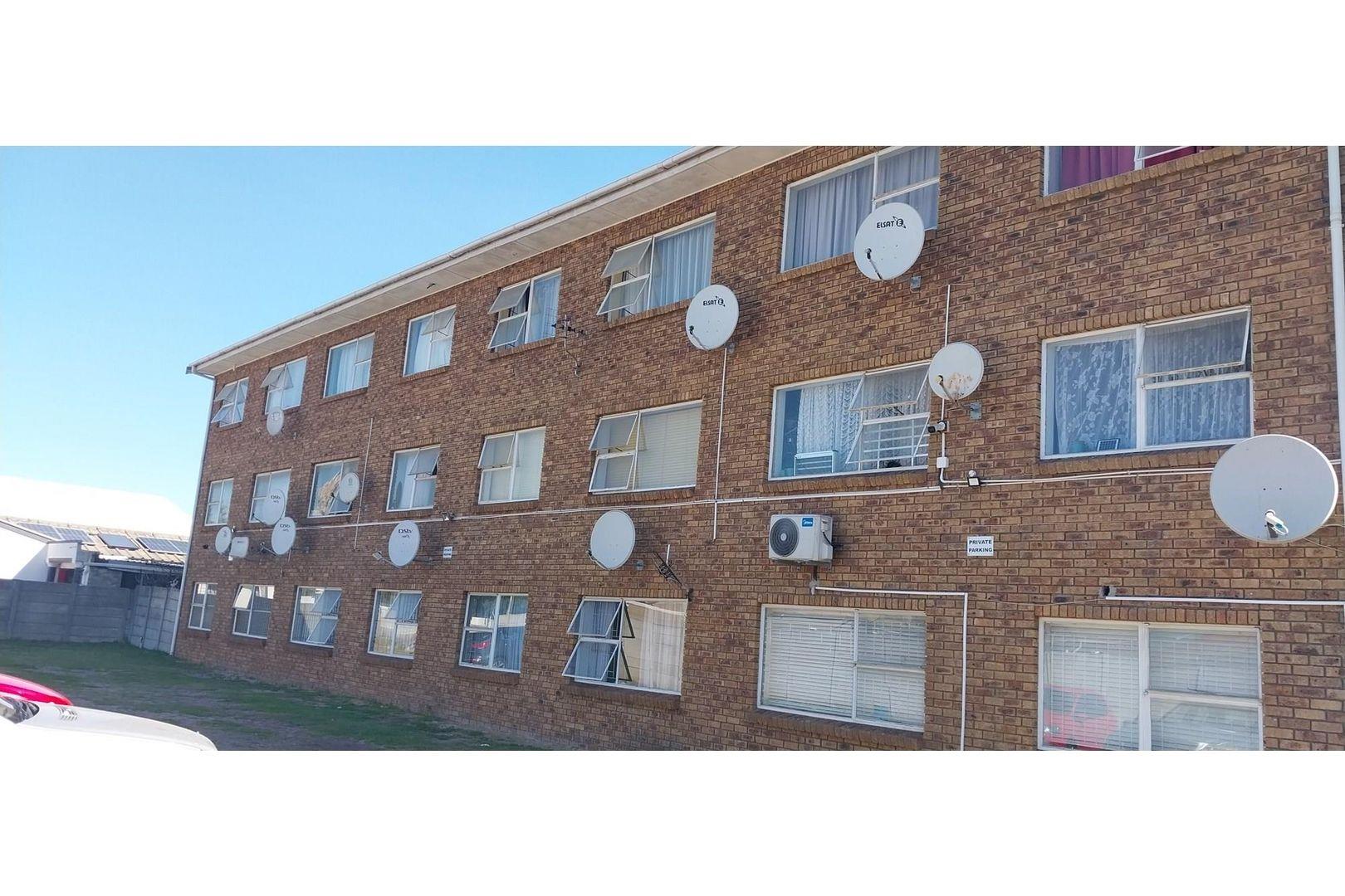 2 Bedroom Apartment / flat for sale in Parow Valley P24114440224