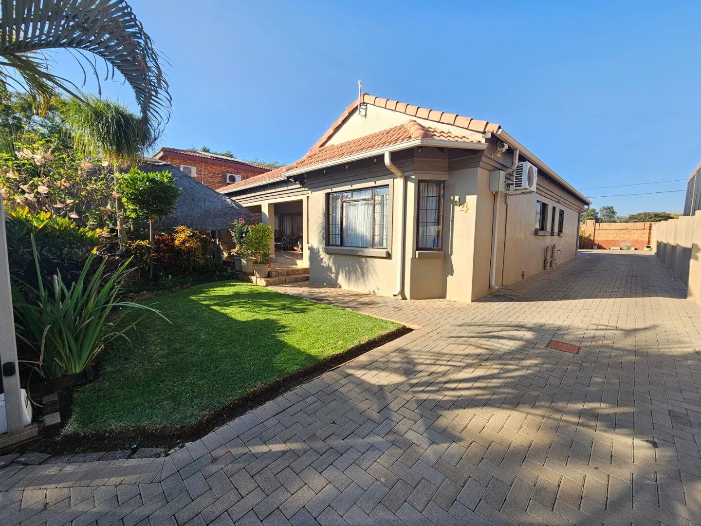 3 Bedroom House for sale in Montana Tuine Nr 44 Beechwood Street