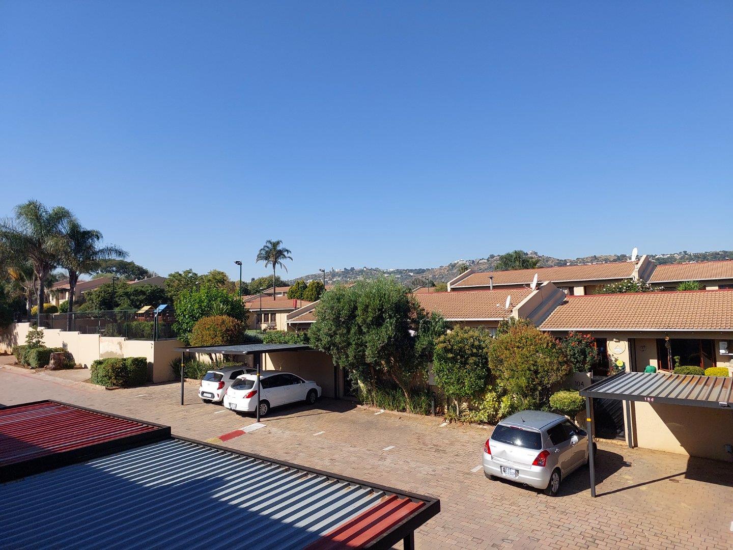 2 Bedroom Apartment / flat for sale in Fairland 72 Smit Street P24114440682