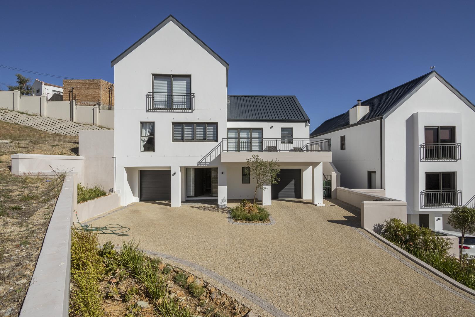 La Roche Property Property and houses for sale in La Roche