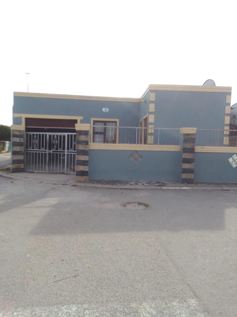 5 Bedroom House for sale in Philippi P24114440904