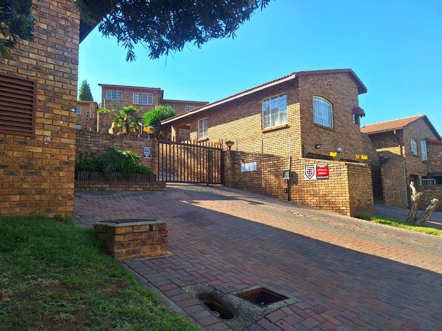 3 Bedroom Apartment / flat for sale in Ridgeway P24114441193