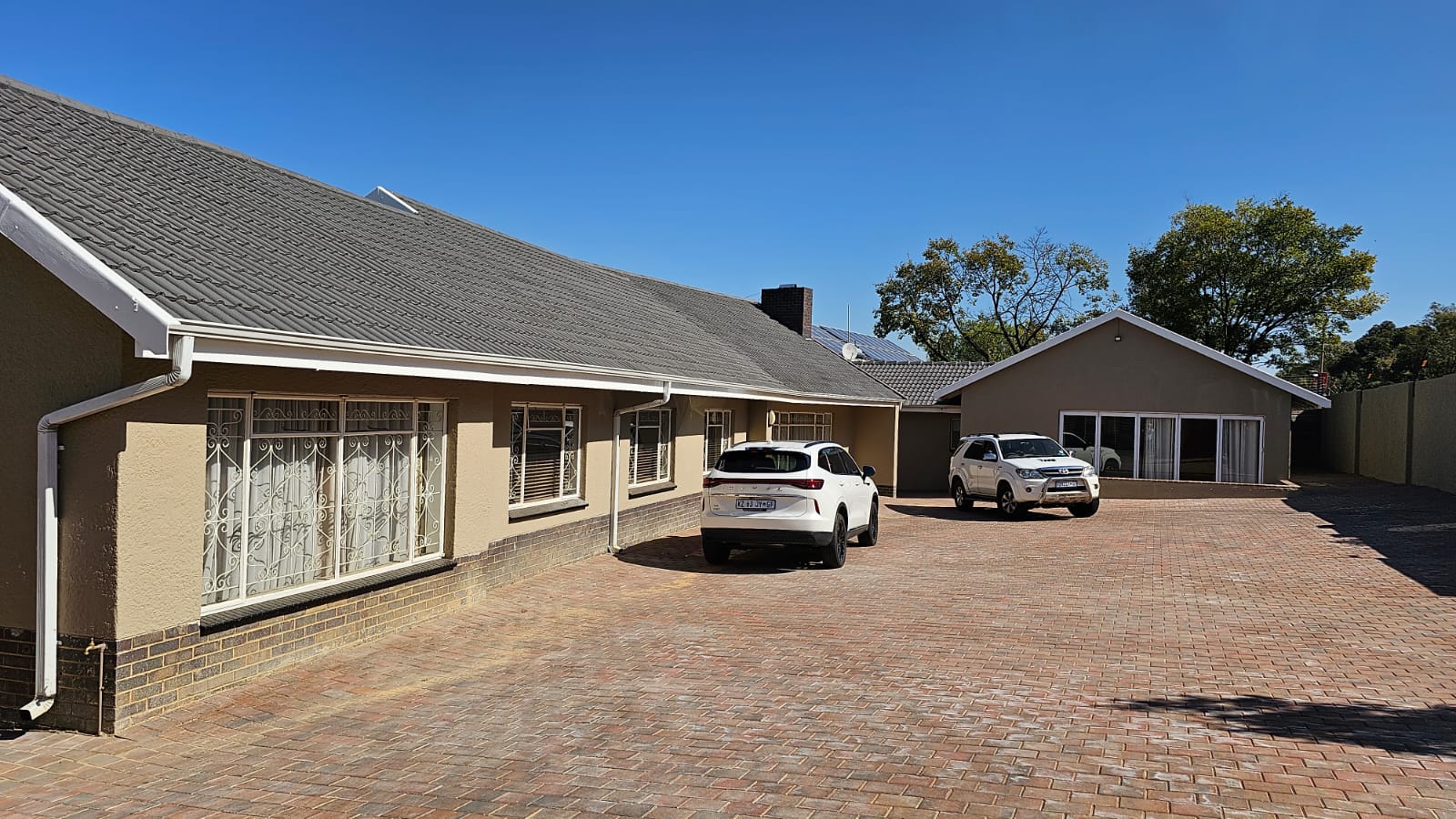 Commercial property to rent in Dunvegan P24114441263