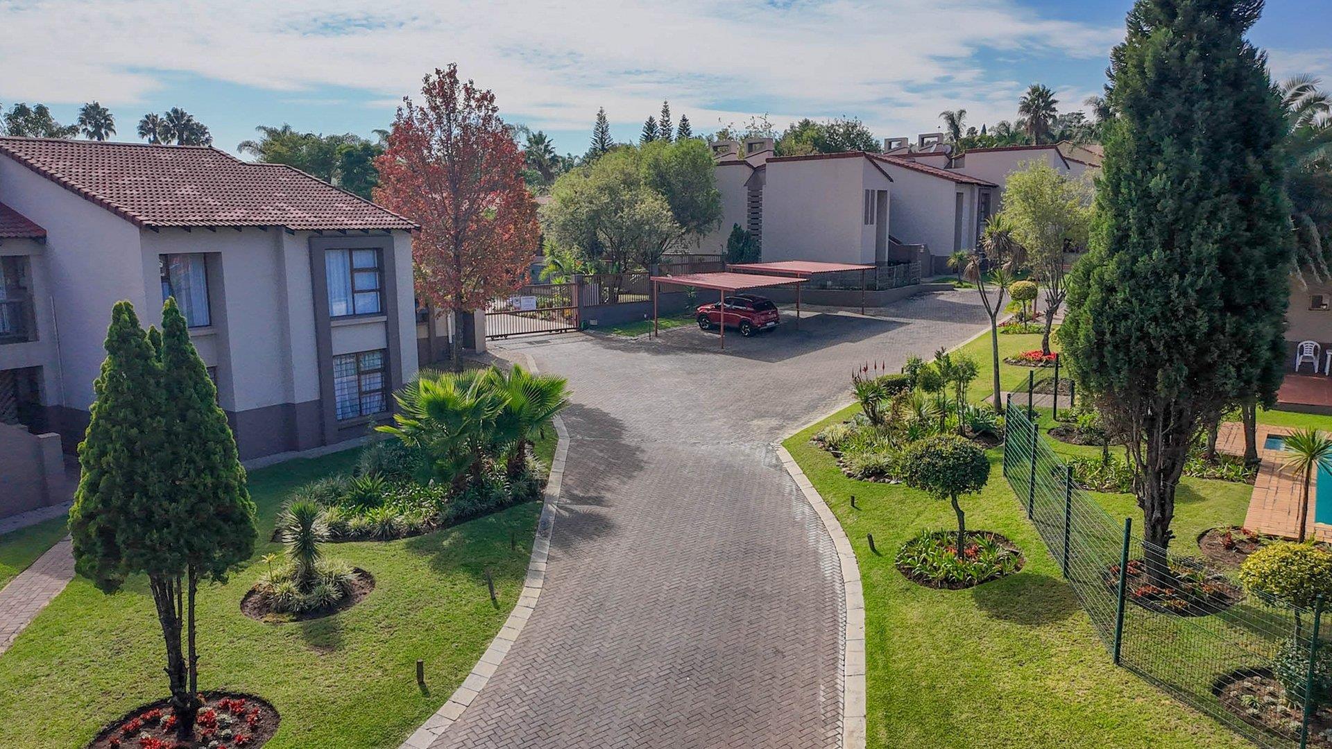 2 Bedroom Apartment / flat for sale in Dowerglen P24114353537