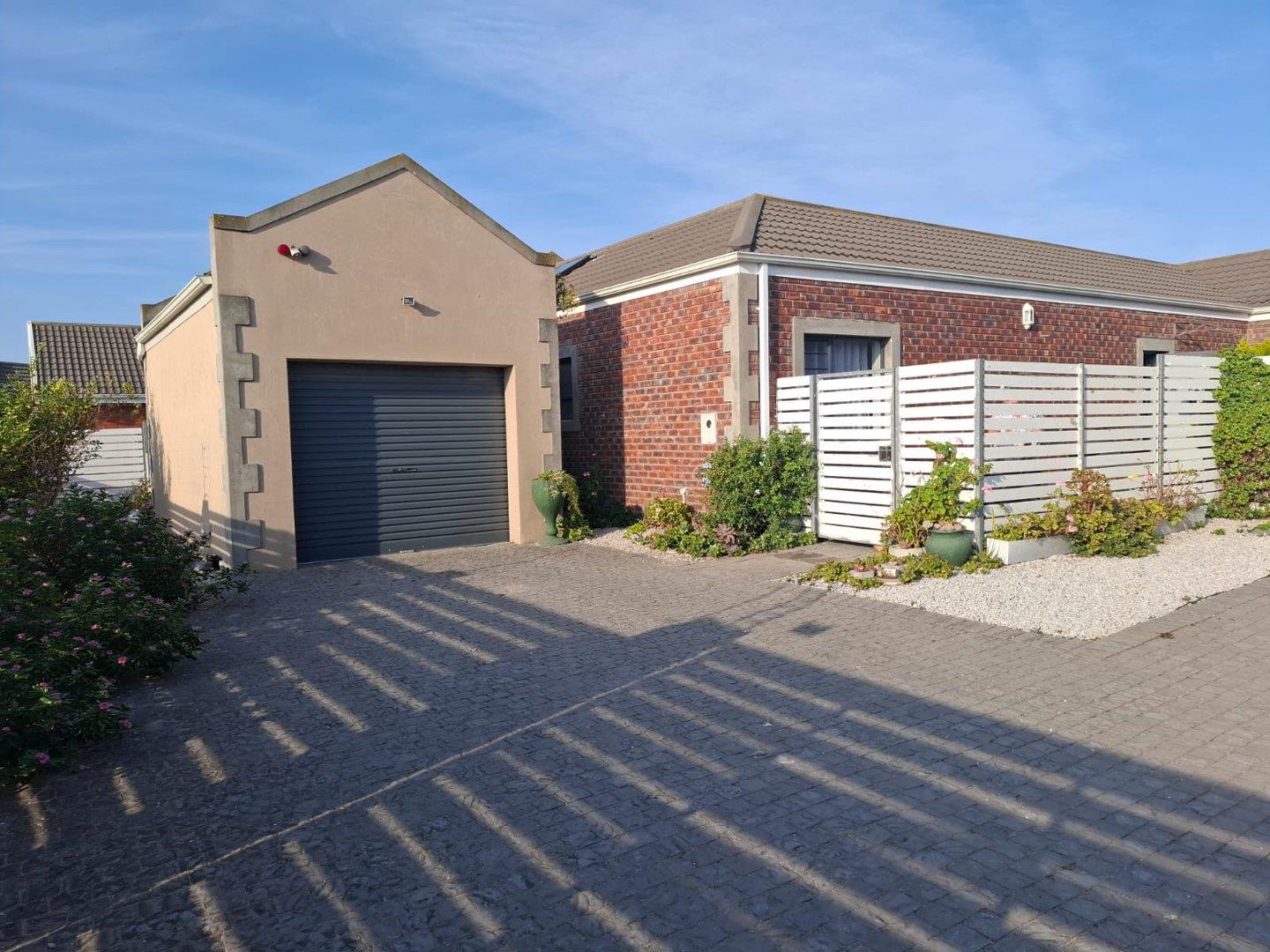 Pinelands, Port Elizabeth Property Property and houses for sale in