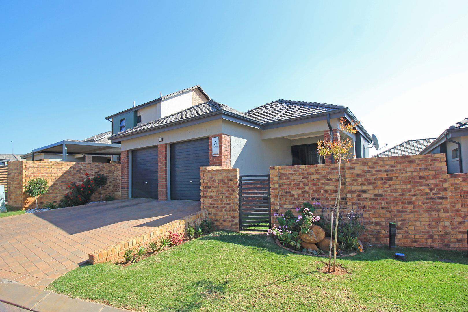 3 Bedroom Townhouse for sale in Cosmo City 21050 Lion Pride Estate