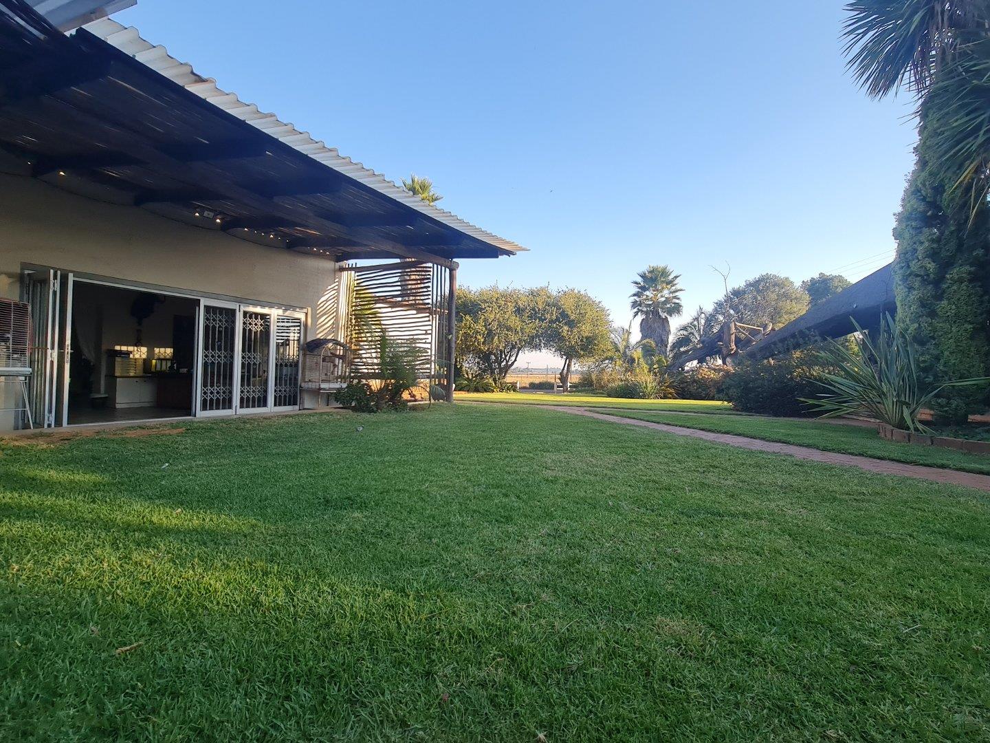 Farm for sale in Tarlton 48 Hillside P24114443387