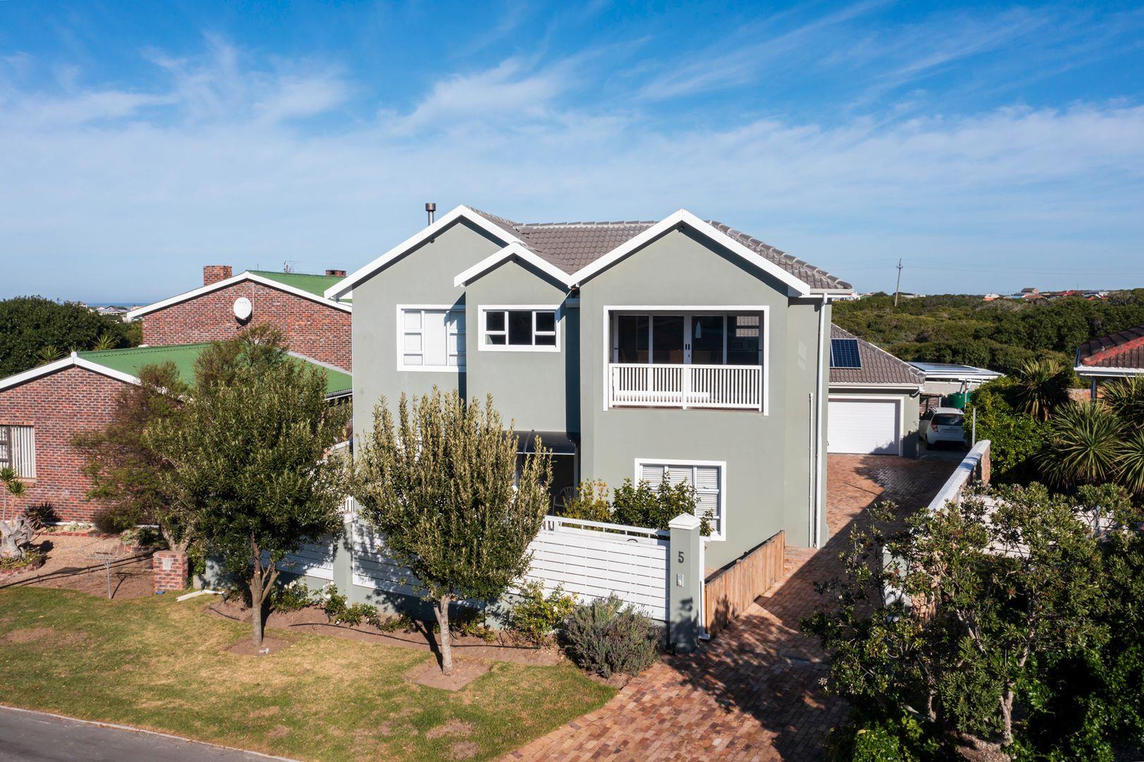 4 Bedroom House for sale in Kleinbaai 5 Blesbok P24114443710