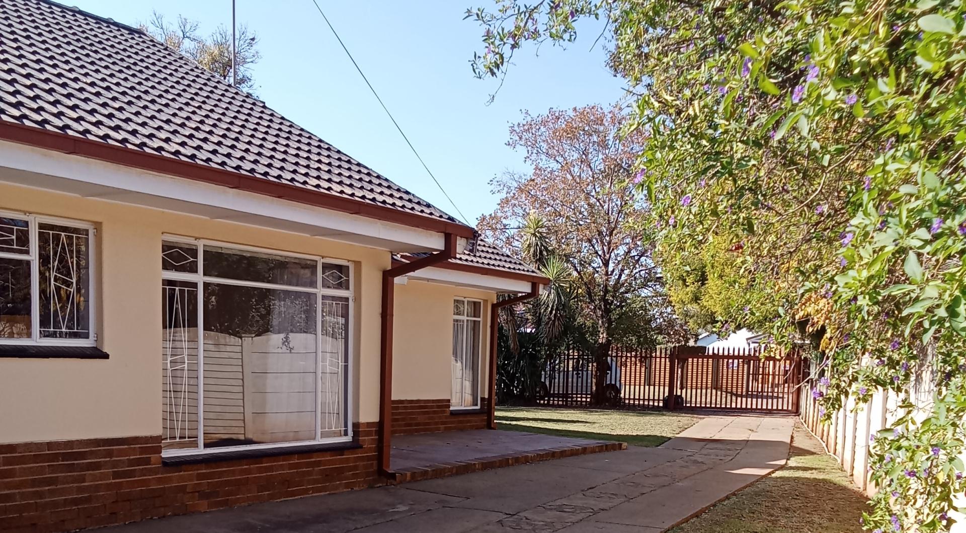 3 Bedroom House for sale in Arcon Park 10 Erica Street. P24114444038