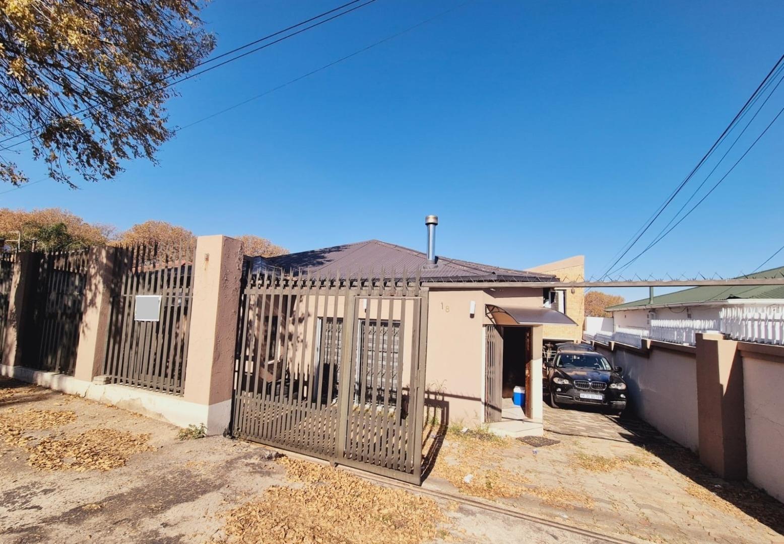 5 Bedroom House for sale in Mayfair West P24114444746