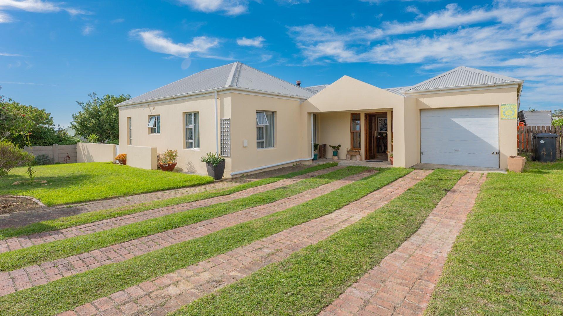 3 Bedroom House for sale in Bredasdorp 7 Vogelgezang P24114445210