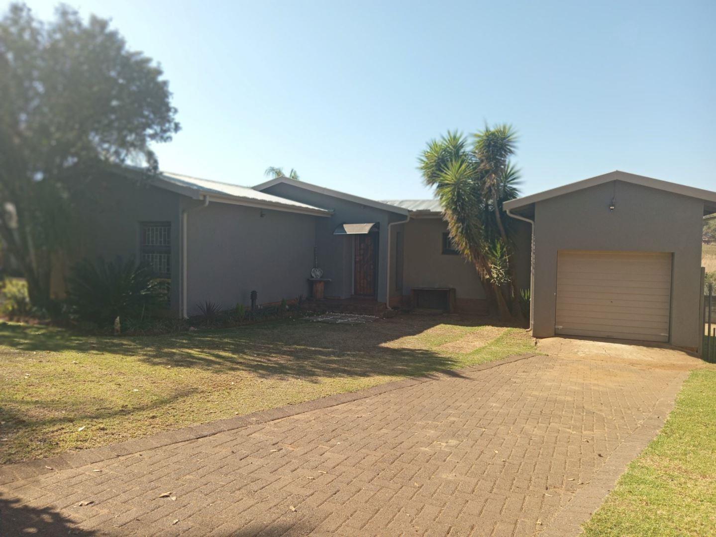 3 Bedroom House for sale in Sunnyridge P24114445405