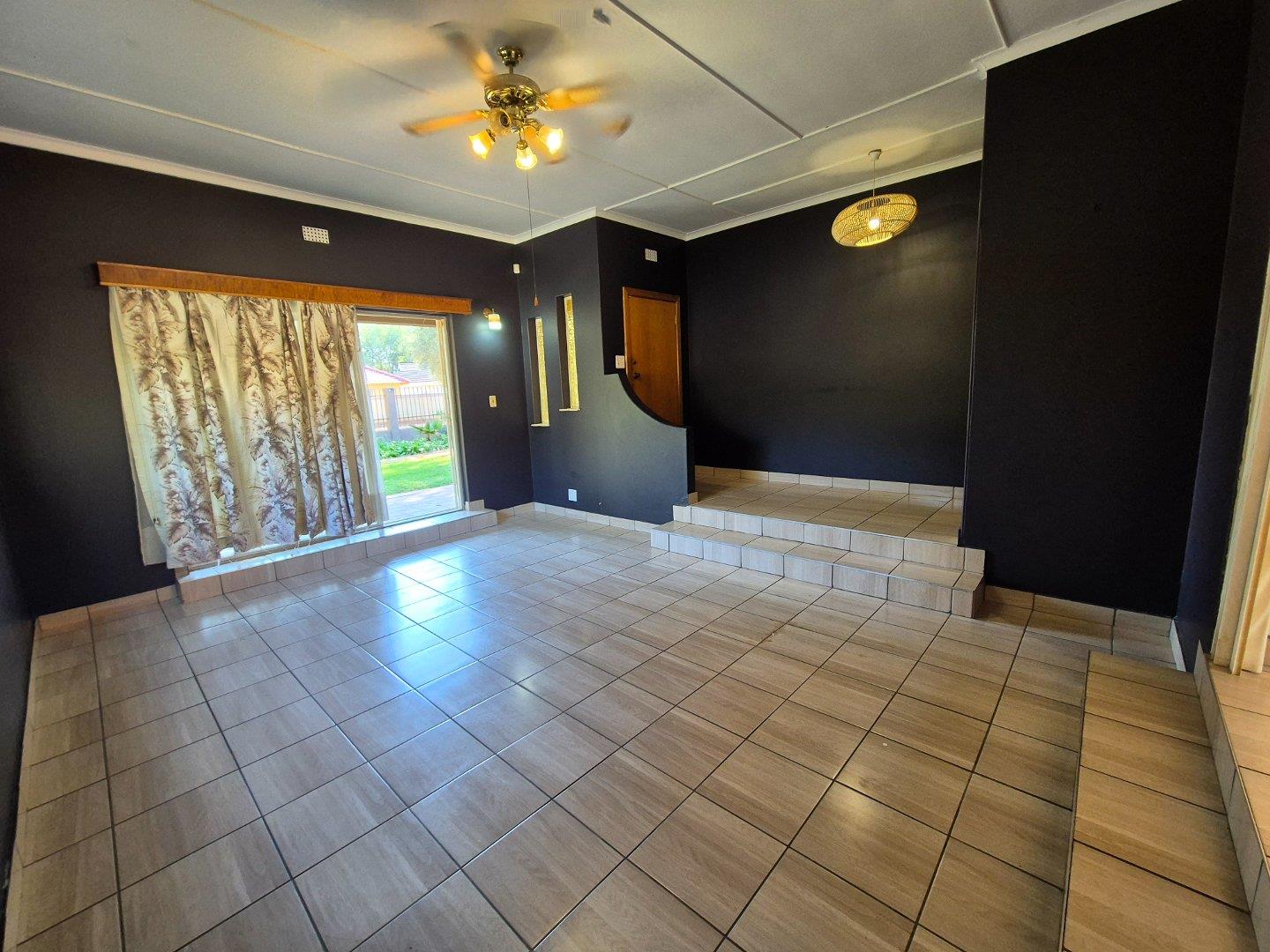 3 Bedroom House for sale in Carters Glen P24114445508