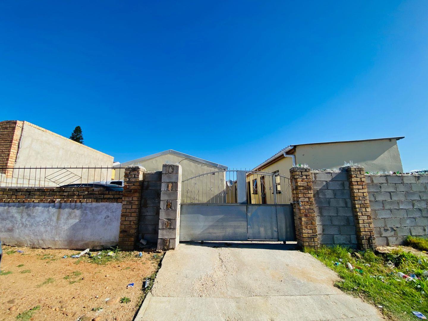 8 Bedroom House for sale in Zwide P24114446423